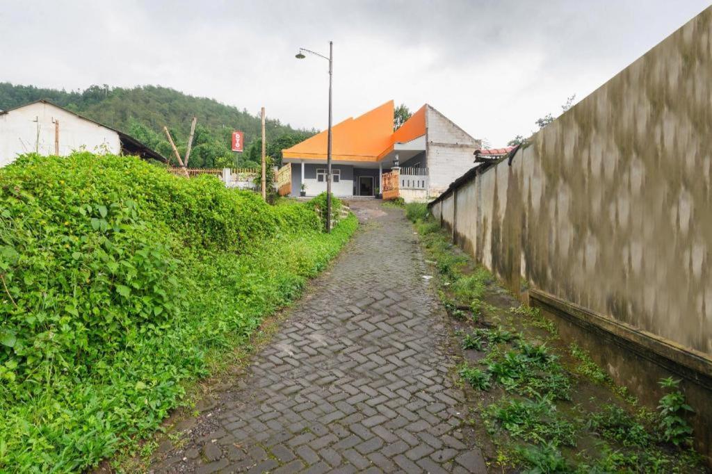 Oyo 1966 Bromo Hill Hotel Probolinggo Ngoại thất bức ảnh